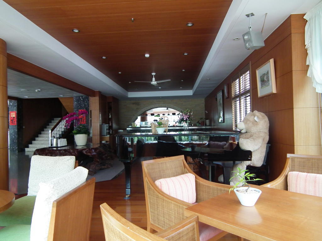 Honey Moon Hotel Renai Exterior photo